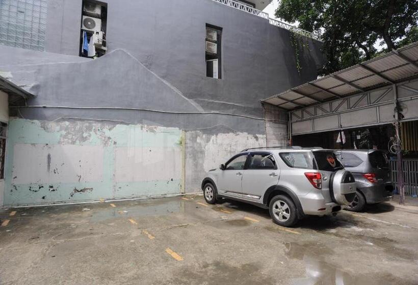 酒店 Rawa Buntu House Redpartner