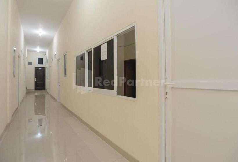 هتل Rawa Buntu House Redpartner