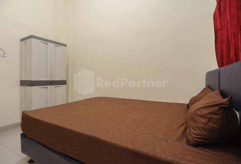 酒店 Rawa Buntu House Redpartner