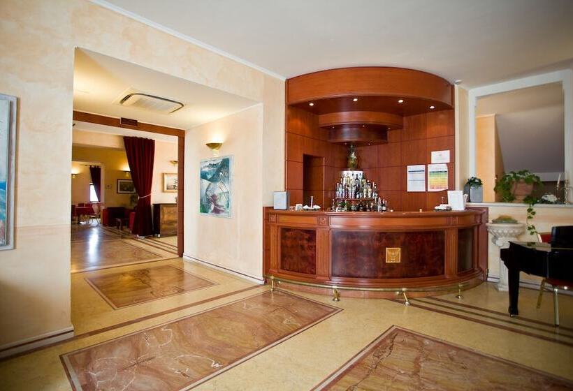 호텔 Relais Dei Normanni