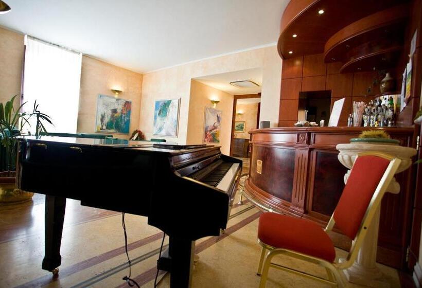 호텔 Relais Dei Normanni