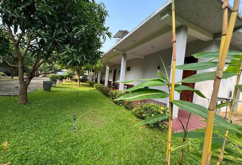 בית מלון כפרי Sanhida Polonnaruwa