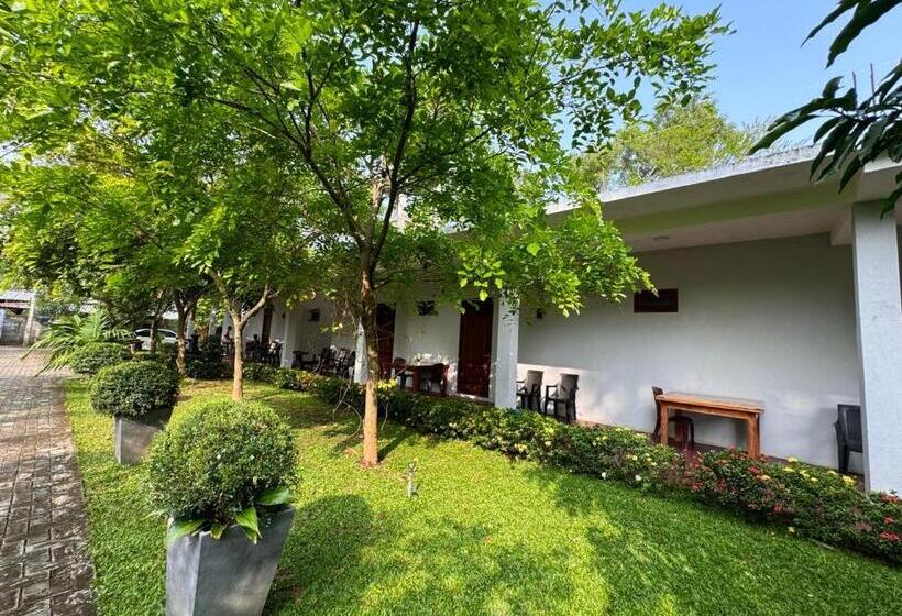 בית מלון כפרי Sanhida Polonnaruwa