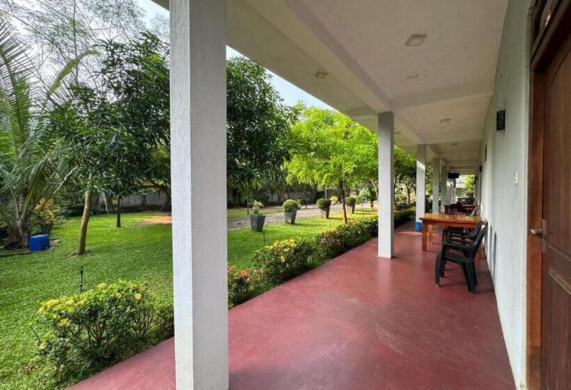 בית מלון כפרי Sanhida Polonnaruwa