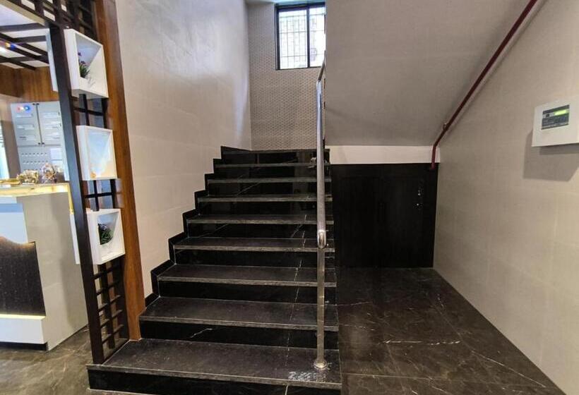 酒店 Sharan Residency