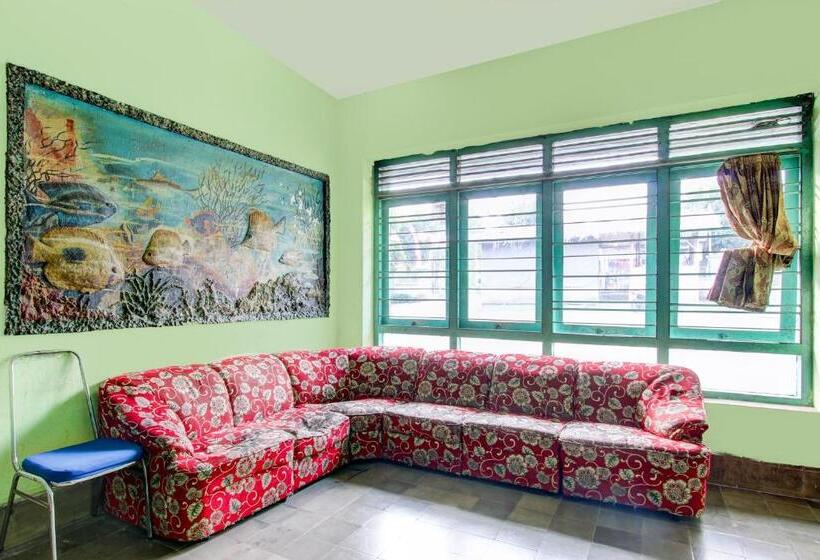 호텔 Spot On 93606 Juan Kostel 3