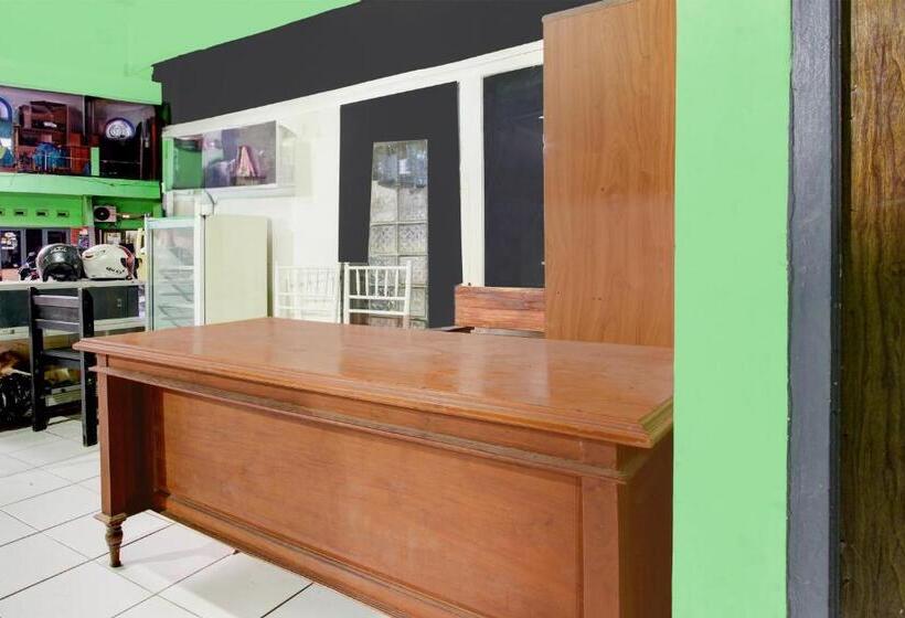 호텔 Spot On 93606 Juan Kostel 3