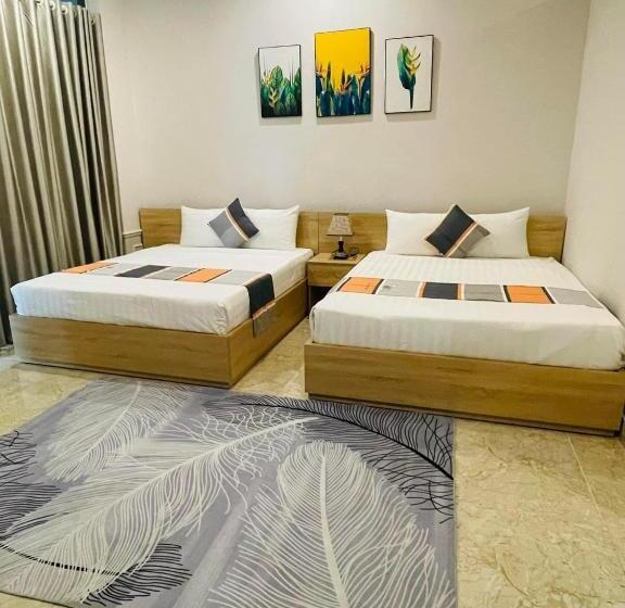 Khách Sạn The One Hotel 1