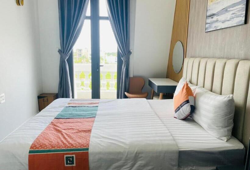 Khách Sạn The One Hotel 1