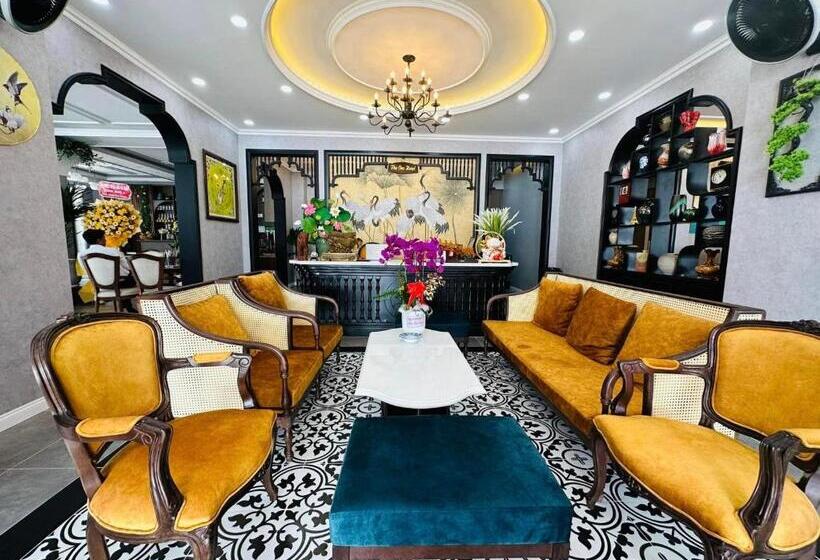 Khách Sạn The One Hotel 1