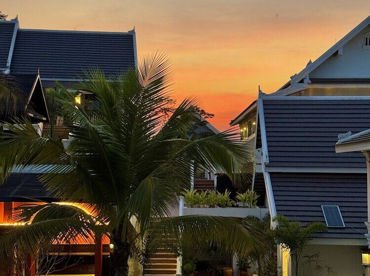 Manyo Hotel And Resort