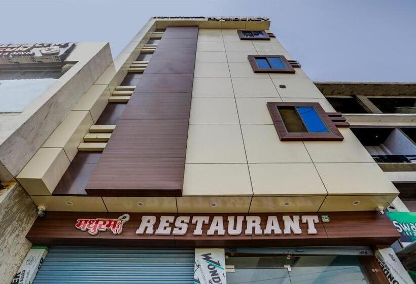Oyo Hotel Madhuram Residency