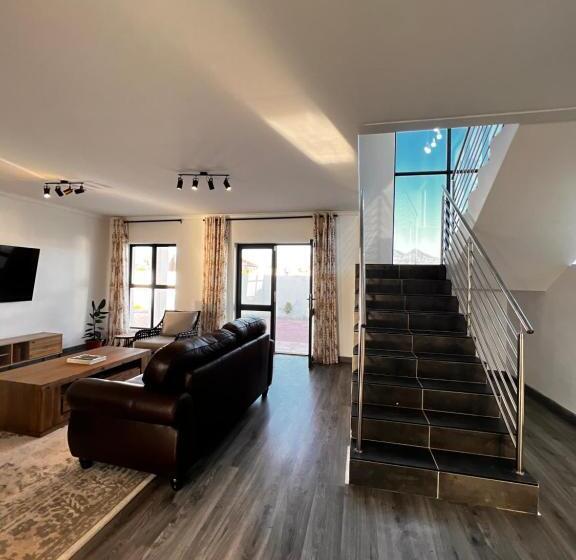 بنسيون 2nd On Strand