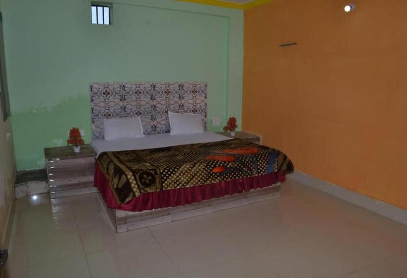 ペンション Apna Guest Home Stay