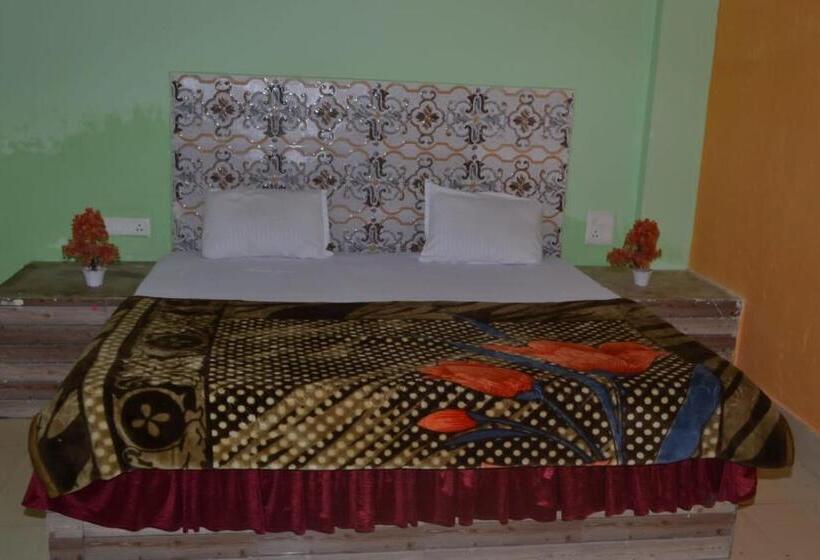 ペンション Apna Guest Home Stay