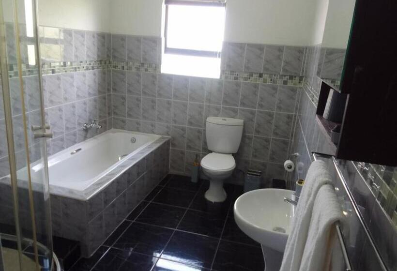 פנסיון Azalea Lodge