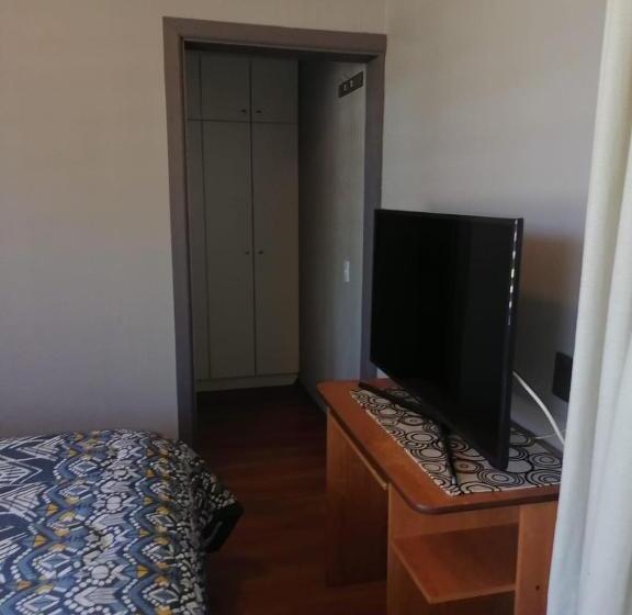 بنسيون Hospedajes El Bosque