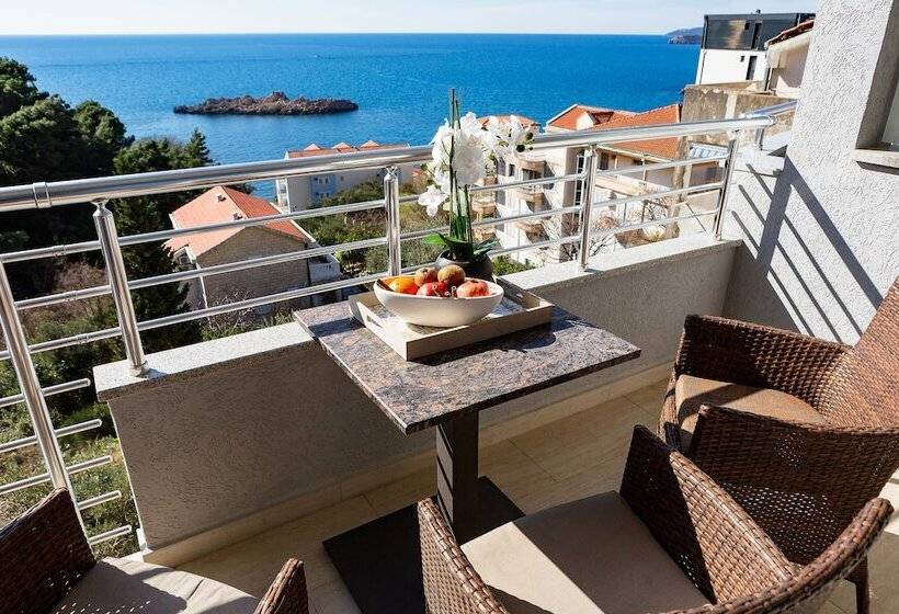 پانسیون Villa Vanty