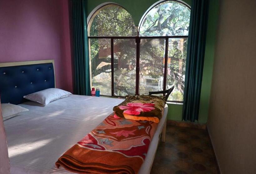 פנסיון Krishna Paying Guest House