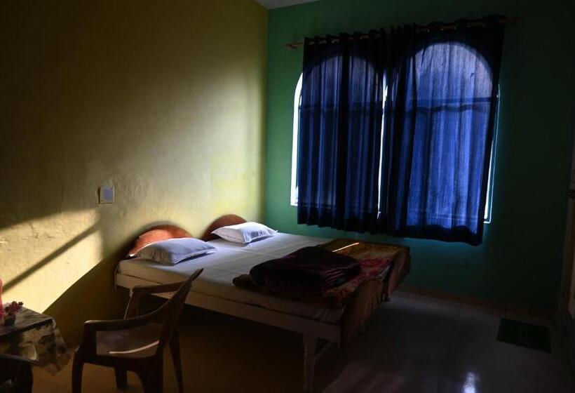 פנסיון Krishna Paying Guest House