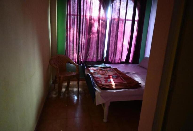 פנסיון Krishna Paying Guest House