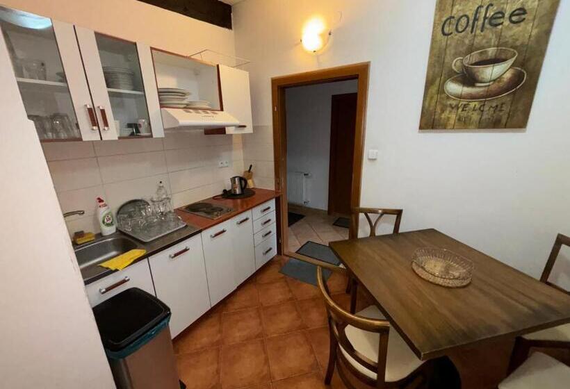 ペンション Penzión Zoo Pod Hrešnou