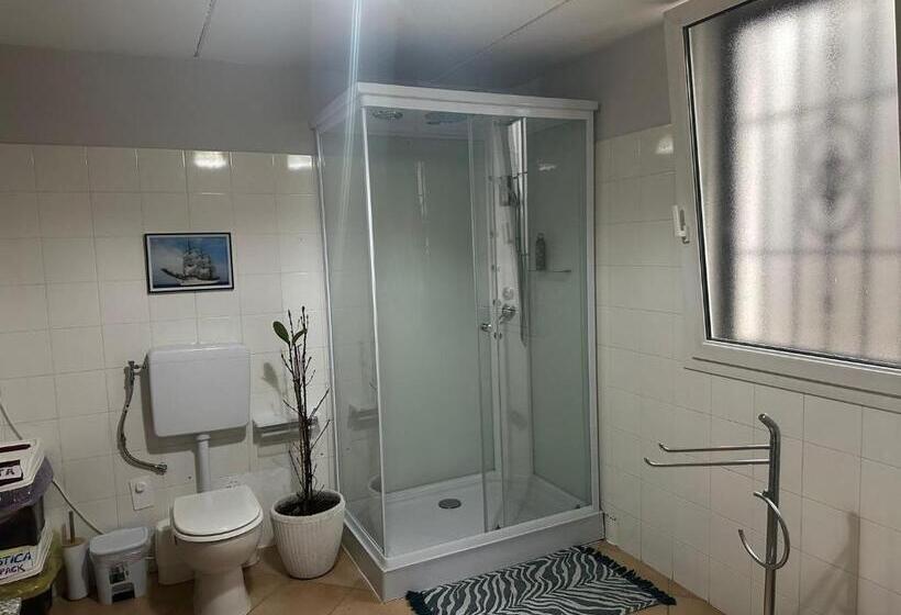 Пансион Private Room With Independent Entrance