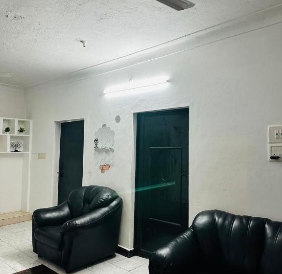 پانسیون Salt Life Beach Resort Private Villa For Group Stay