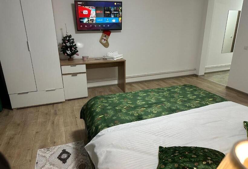 Пансион Casa Roby Lzvor Sinaia