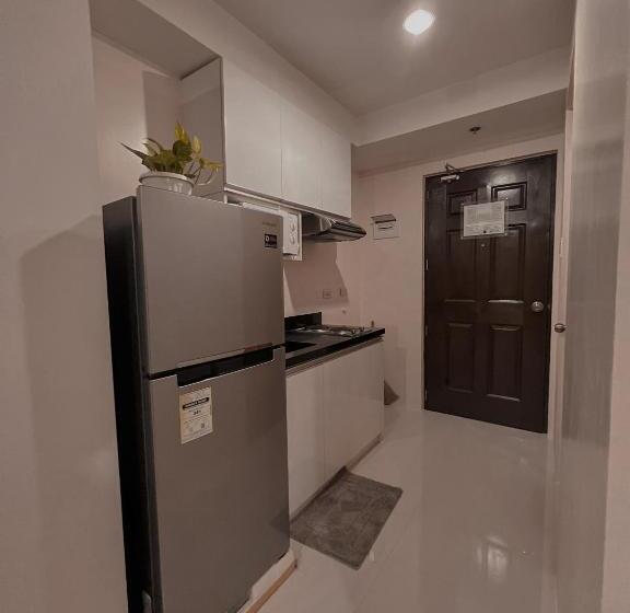 City View At The Persimmon Studios