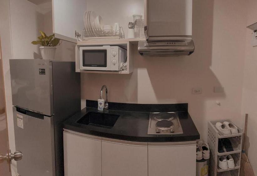 City View At The Persimmon Studios