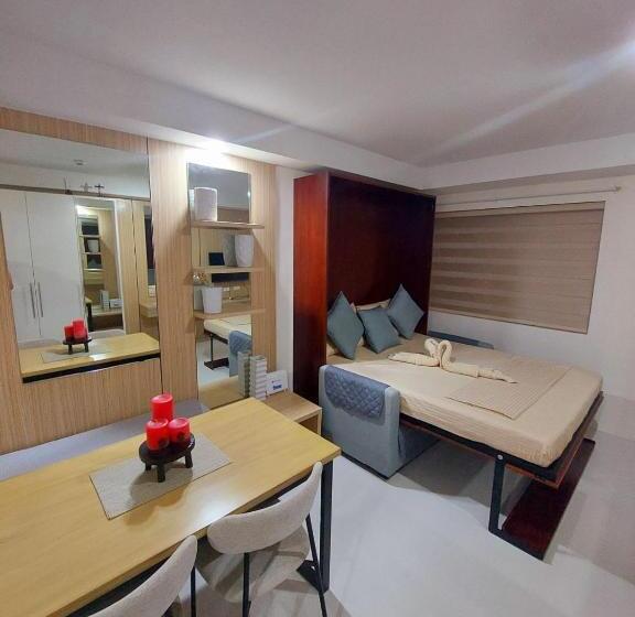 City View At The Persimmon Studios