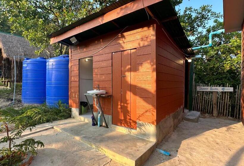 فندق صغير Maloop Cafe Bungalow