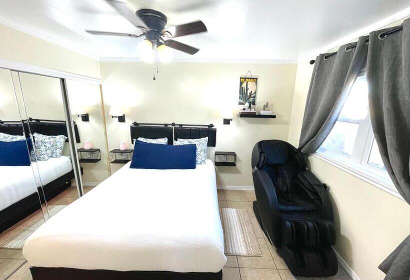 Bed and Breakfast 3mins.airport/fort Bliss Pet Friendly Washer/dryer