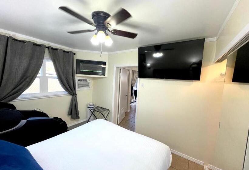 Bed and Breakfast 3mins.airport/fort Bliss Pet Friendly Washer/dryer