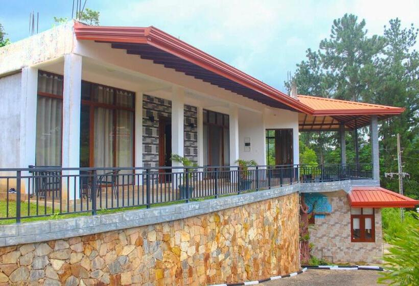 Bed and Breakfast Camellia Rise