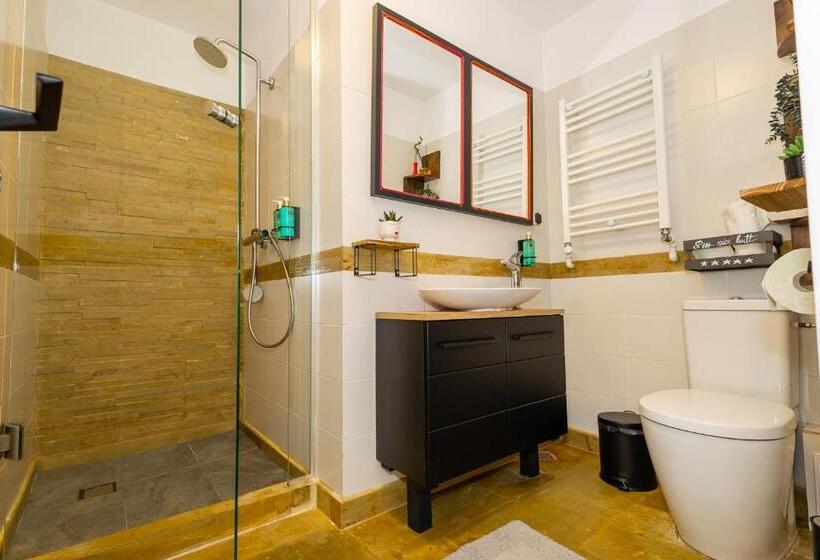 צימר In Longfield Town