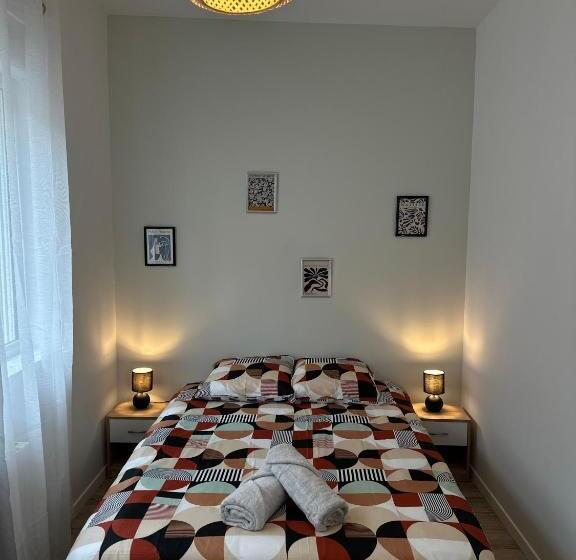 مبيت وإفطار La Chambre Bleue