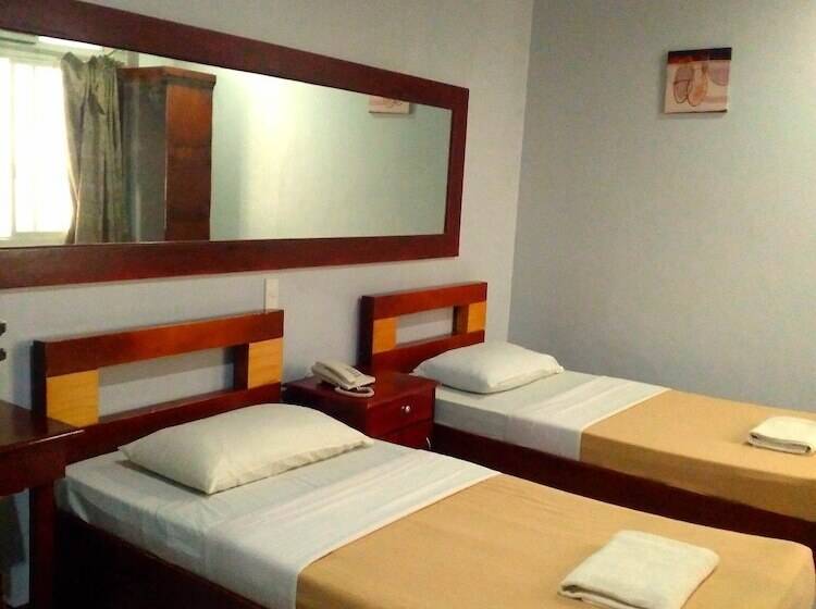 Buenas J Hotel And Spa