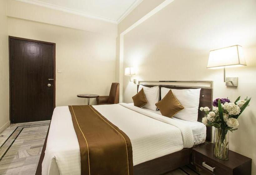 Collection O Hotel Arch Inn