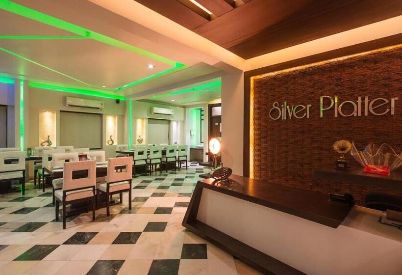 Collection O Hotel Arch Inn