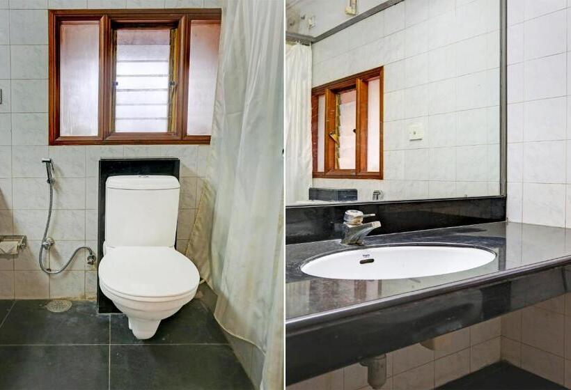 Collection O Hotel Khalsa Palace