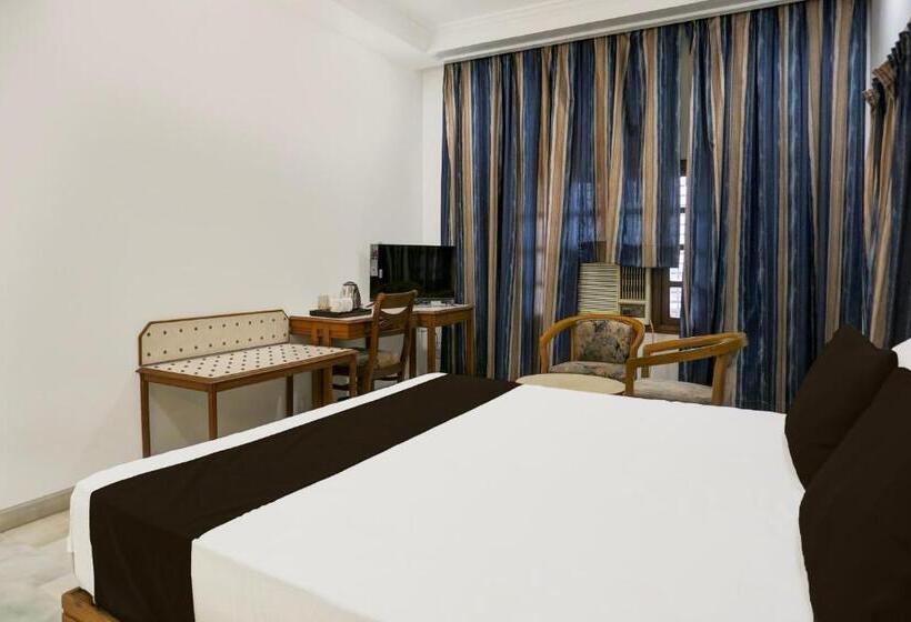 Collection O Hotel Khalsa Palace