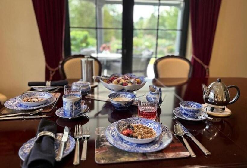 Fontainebleau Luxury B&b