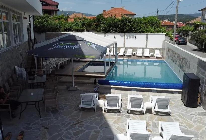 ホテル бонита хотел спа