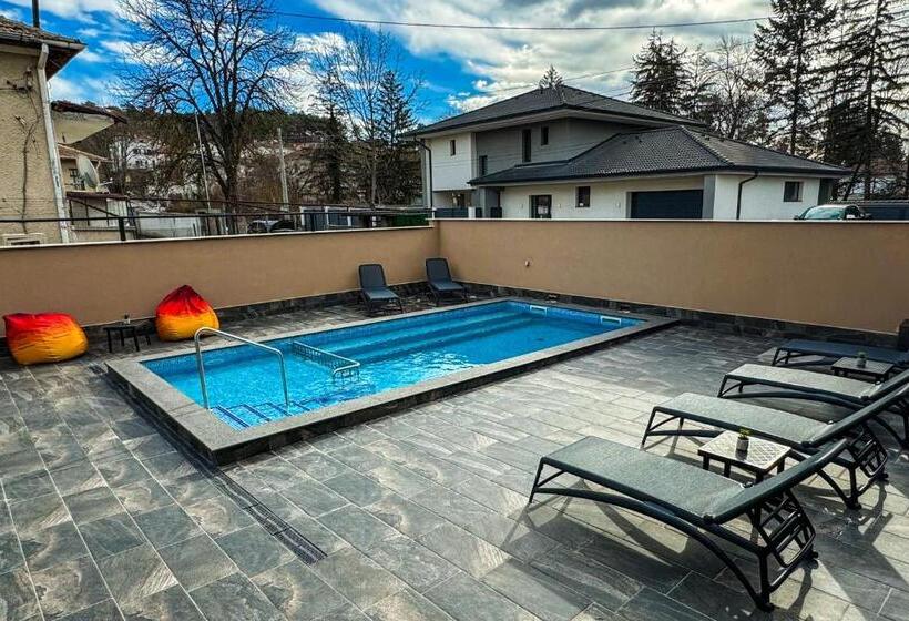 Отель стоичковата къща гр. стрелча