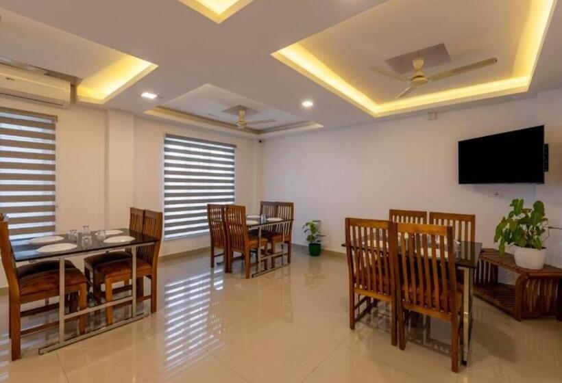 هتل Airport Avenue Plaza Cochin Airport