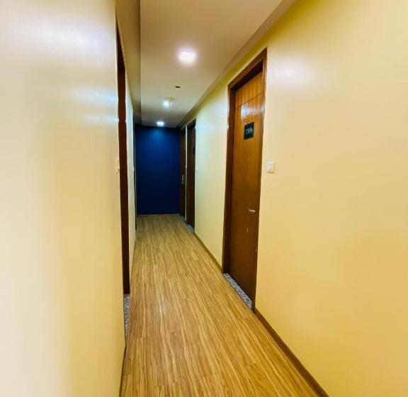 Hotel Arton Regency Near Terminal 2 Airport