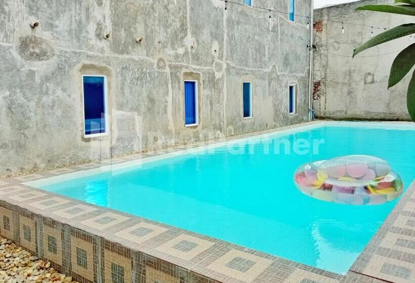 Отель Cerry Village Near Rs Mitra Siaga Tegal Redpartner