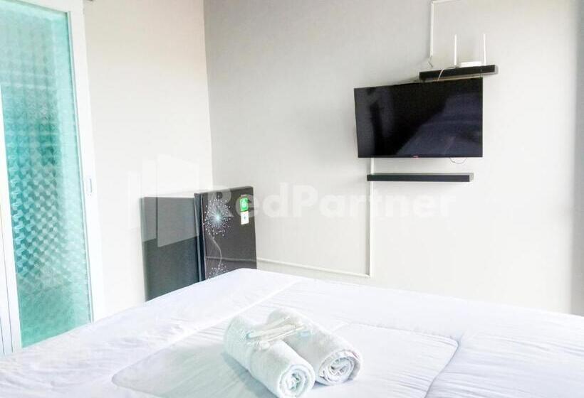 Отель Cerry Village Near Rs Mitra Siaga Tegal Redpartner